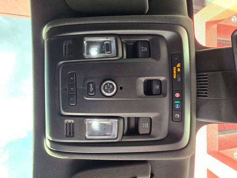 Used 2023 Chevrolet Tahoe Z71 AWD/4WD image 25