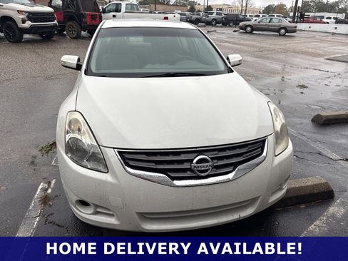 Used 2012 Nissan Altima 3.5 SR w/ Sport Pkg image 2