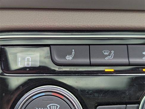 Used 2021 Volkswagen Atlas SEL image 20