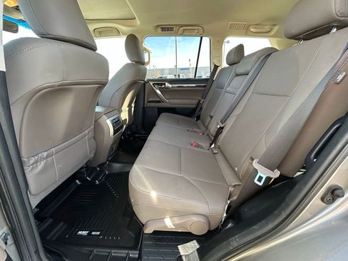 Used 2021 Lexus GX 460 Premium w/ Premium Package image 26