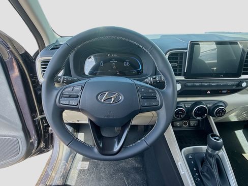 New 2026 Hyundai Venue SEL FWD image 8