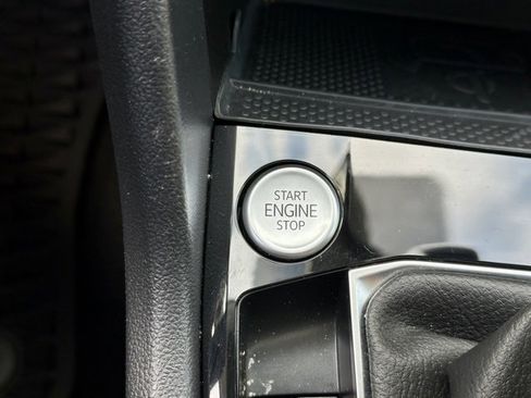 Certified 2024 Volkswagen Taos SE image 31