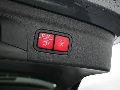 Used 2024 Mercedes-Benz GLE 450 4MATIC image 46