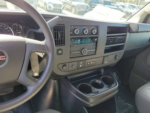 Used 2021 GMC Savana 2500 image 25