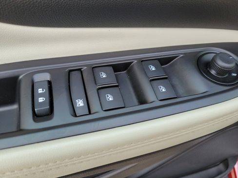 Used 2021 Buick Encore Preferred w/ Safety Package image 19