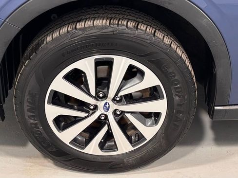 Used 2020 Subaru Outback Premium image 29
