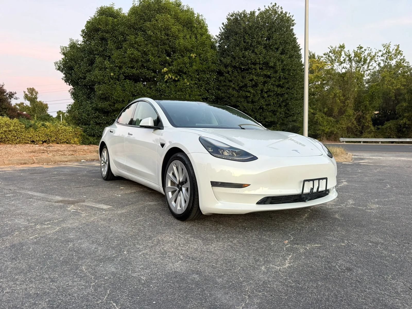 Used 2021 Tesla Model 3 Standard Range Plus RWD image 1