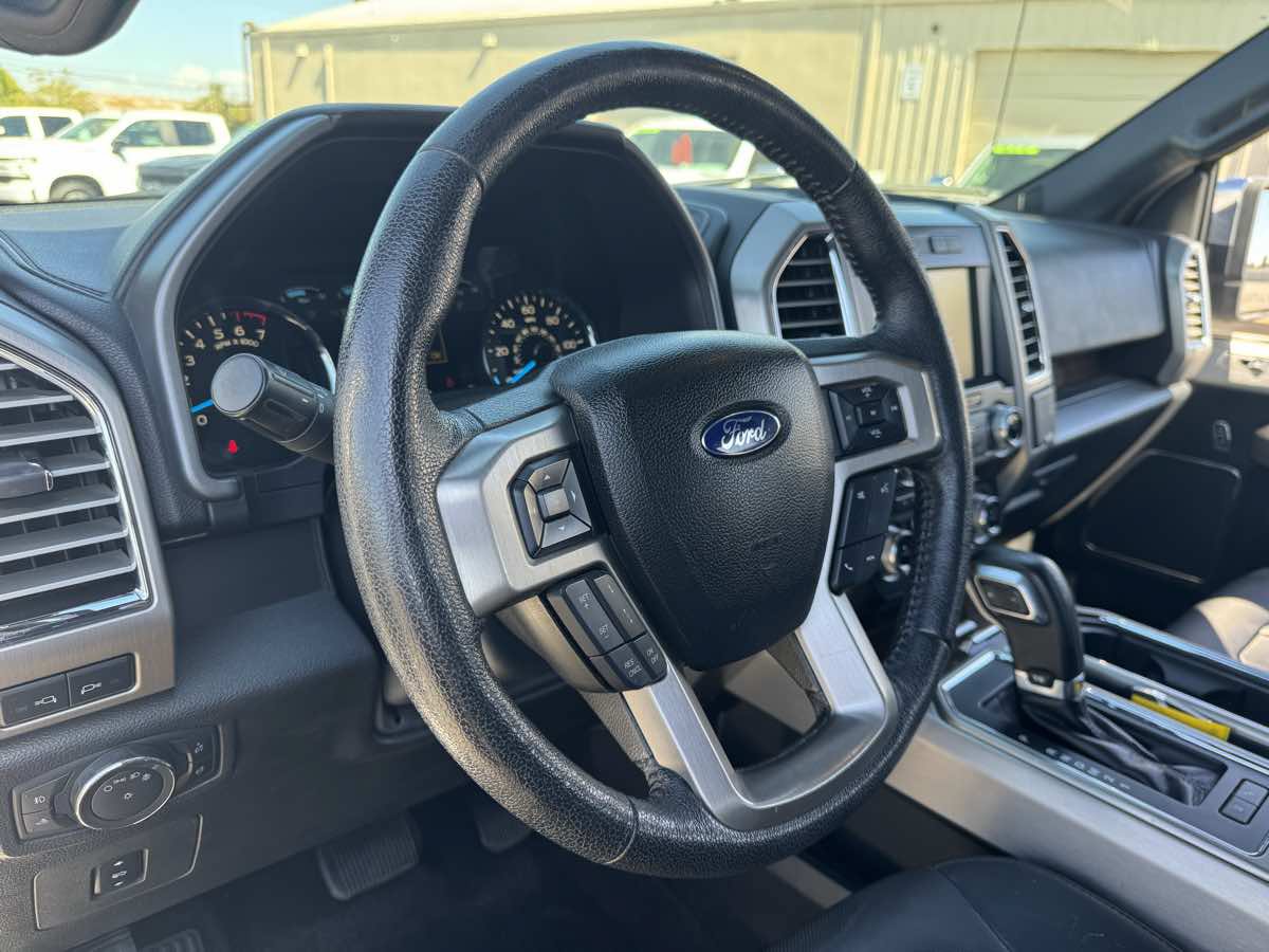 Used 2015 Ford F150 Platinum w/ Equipment Group 701A Luxury AWD/4WD image 25