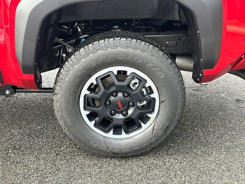 New 2025 Toyota Tacoma TRD Off-Road image 10