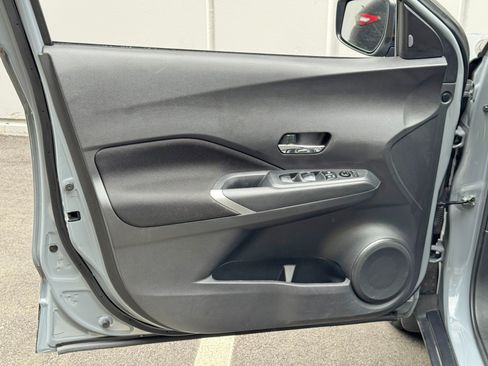 Used 2023 Nissan Kicks SV FWD image 34