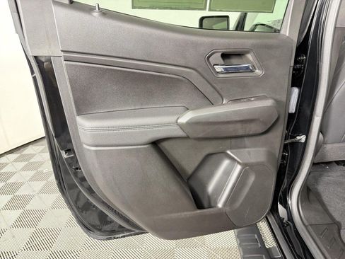Used 2024 Chevrolet Colorado LT w/ LT Convenience Package III RWD image 19