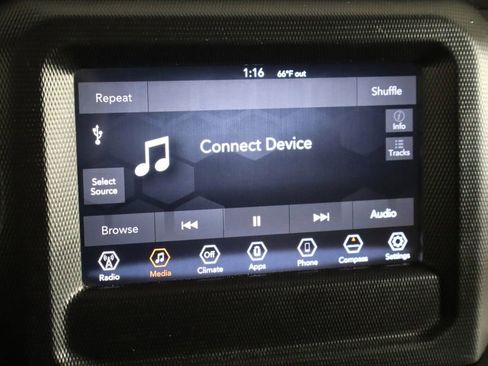 Used 2018 Jeep Wrangler Unlimited Sahara image 29