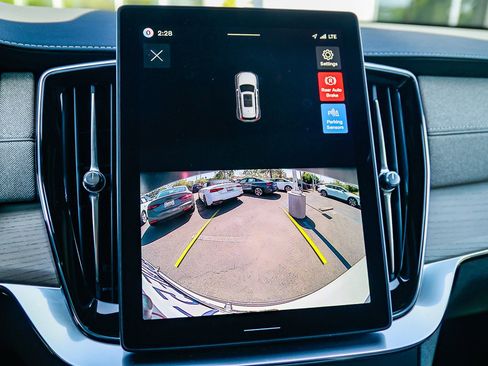 Used 2026 Volvo XC90 B5 Core image 26