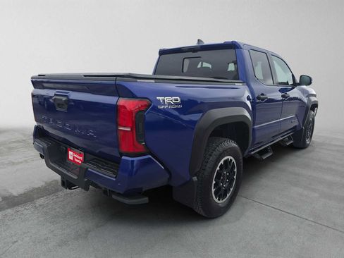 Certified 2025 Toyota Tacoma TRD Off-Road w/ TRD Off Road Premium Package AWD/4WD image 3