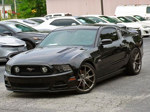Used 2013 Ford Mustang GT Premium w/ Electronics Pkg RWD image 7
