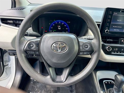 Used 2022 Toyota Corolla LE FWD image 11
