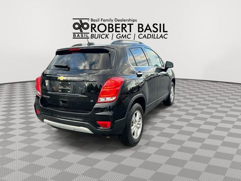 Used 2020 Chevrolet Trax LT w/ LT Convenience Package AWD/4WD image 8