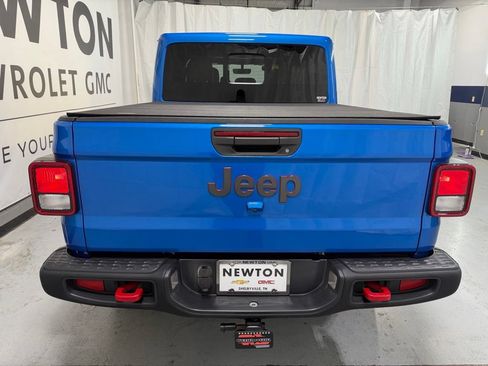 Used 2022 Jeep Gladiator Rubicon w/ Cold Weather Group AWD/4WD image 35