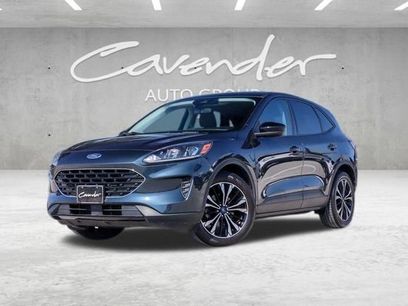 Used 2022 Ford Escape SE w/ SE Sport Appearance Package