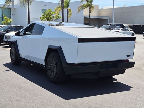 Used 2024 Tesla Cybertruck Cyberbeast AWD/4WD image 6