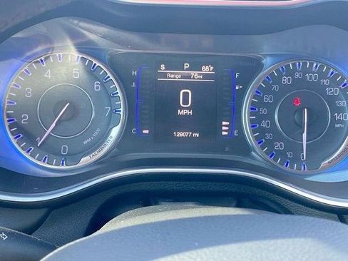 Used 2015 Chrysler 200 Limited w/ Convenience Group FWD image 35