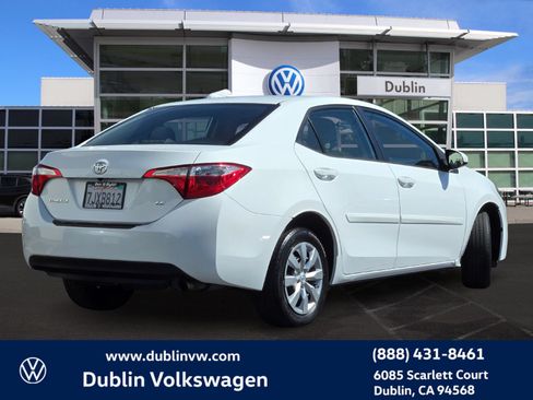 Used 2015 Toyota Corolla LE w/ Body Protection Package #2 FWD image 4