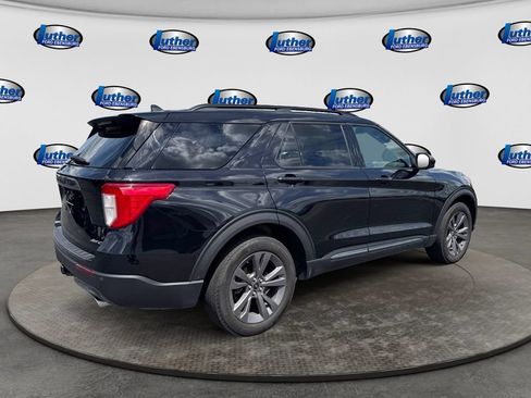 Used 2023 Ford Explorer XLT w/ Equipment Group 202A AWD/4WD image 7