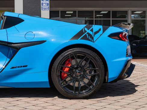 Used 2024 Chevrolet Corvette Z06 w/ Stealth Interior Trim Package image 31