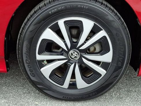 Used 2018 Toyota Prius Prime Premium image 8