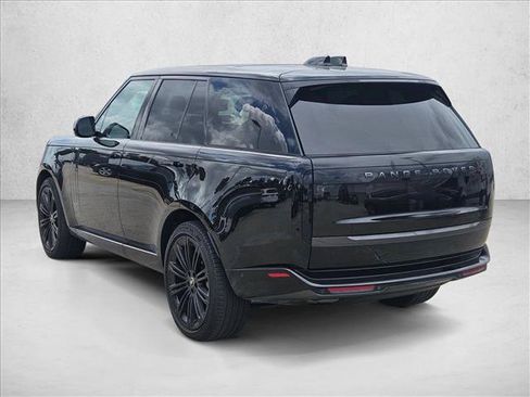 Used 2025 Land Rover Range Rover SE AWD/4WD image 7