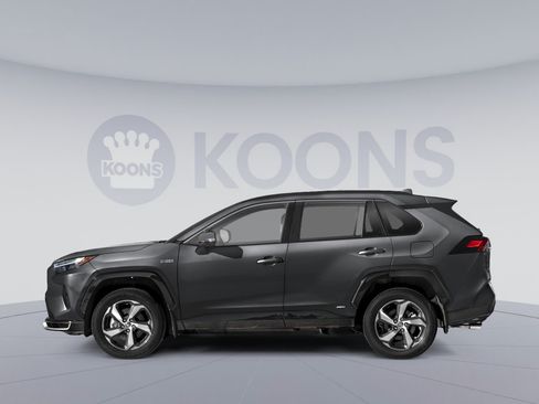 Used 2025 Toyota RAV4 SE w/ Weather & Moonroof Package AWD/4WD image 4