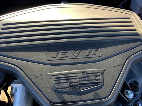 Used 2025 Cadillac XT5 Premium Luxury image 32