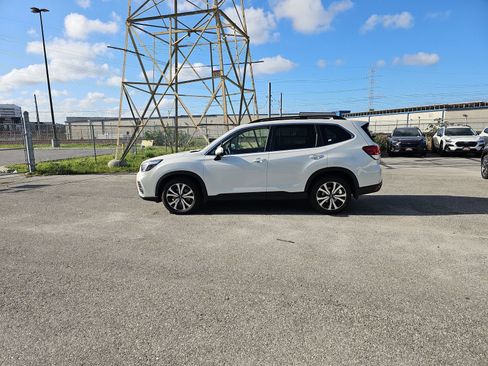 Used 2019 Subaru Forester Limited w/ Popular Package #3 image 4