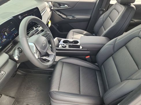New 2026 Chevrolet Equinox LT FWD image 9
