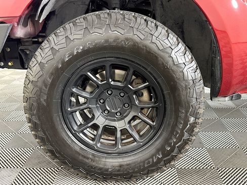 Used 2013 Nissan Frontier SV image 35