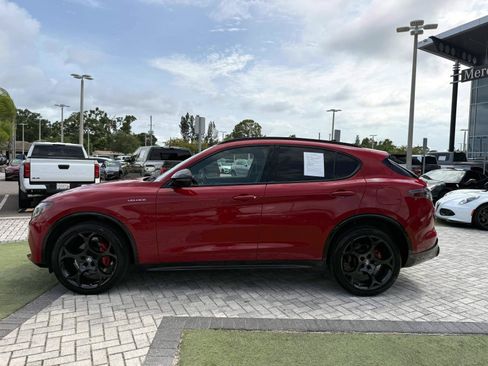 Used 2024 Alfa Romeo Stelvio Veloce AWD/4WD image 3