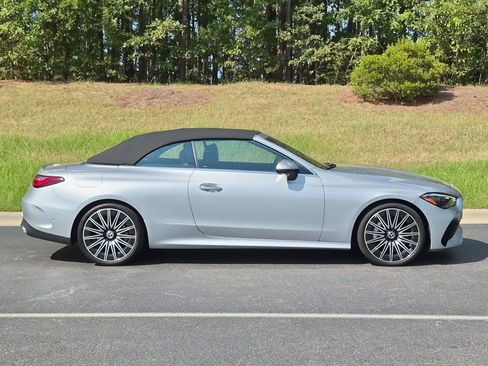 Used 2024 Mercedes-Benz CLE 450 4MATIC Cabriolet image 25
