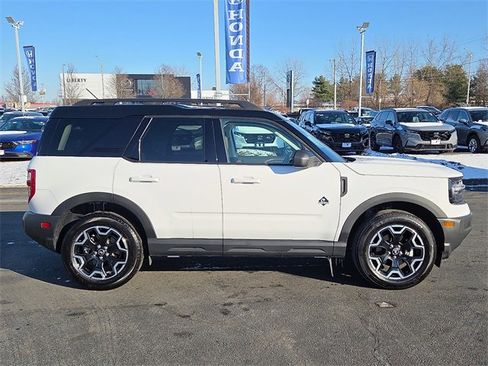 Used 2025 Ford Bronco Sport Outer Banks image 7