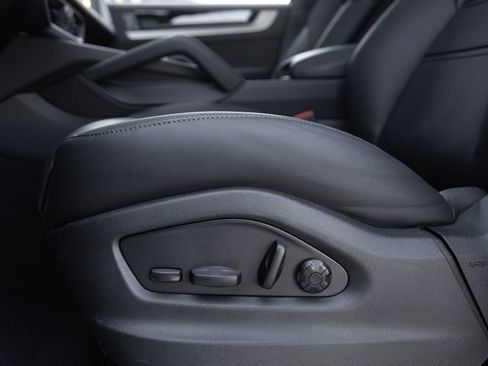 Certified 2026 Porsche Cayenne Coupe AWD/4WD image 23