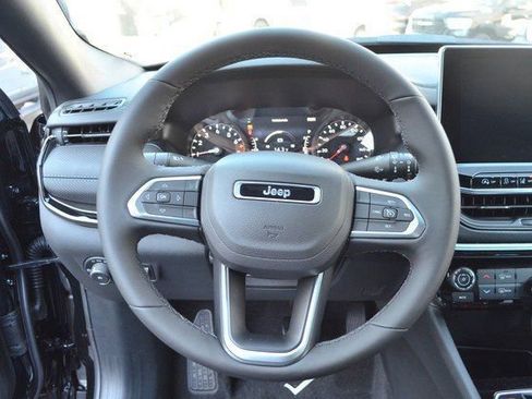 New 2026 Jeep Compass Latitude image 16