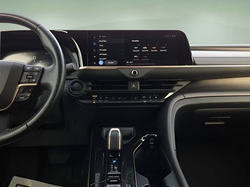 Used 2025 Toyota Crown Nightshade image 11