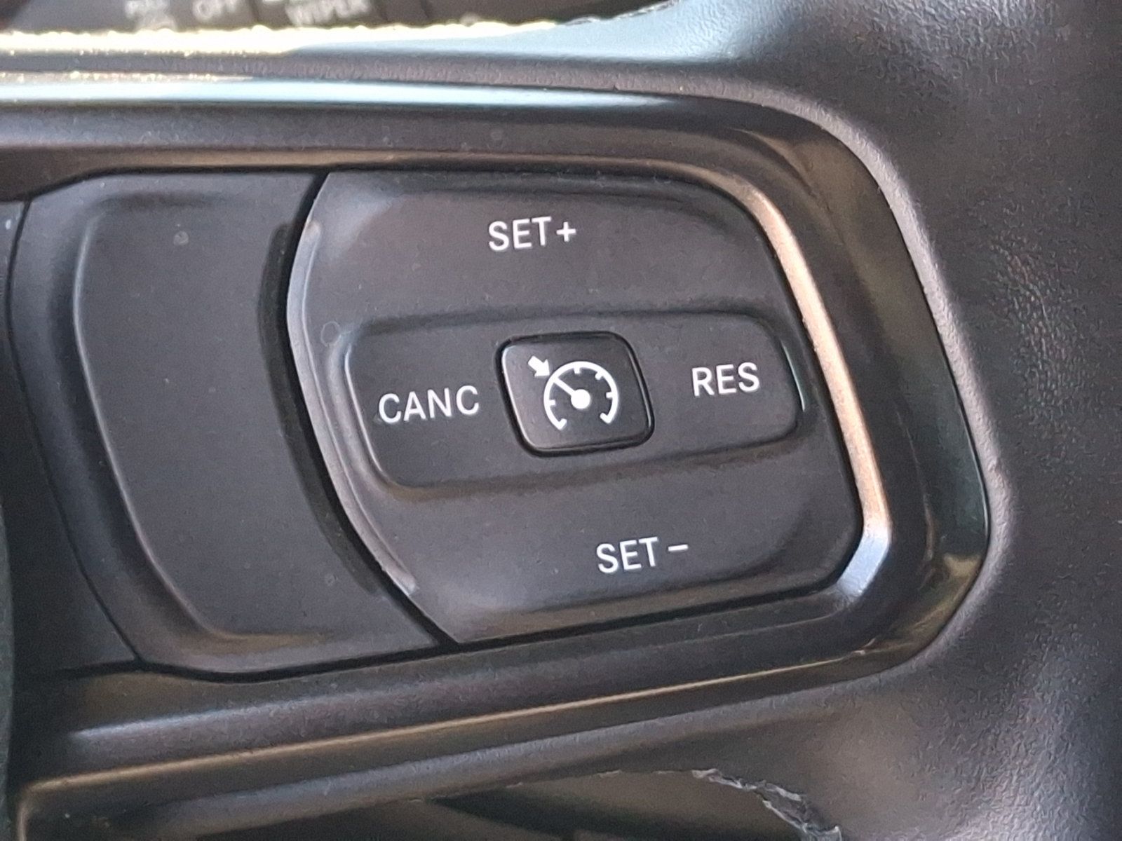Used 2018 Jeep Wrangler Unlimited Sport S AWD/4WD image 21