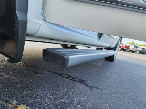 Used 2024 Chevrolet Silverado 1500 High Country w/ Technology Package image 16