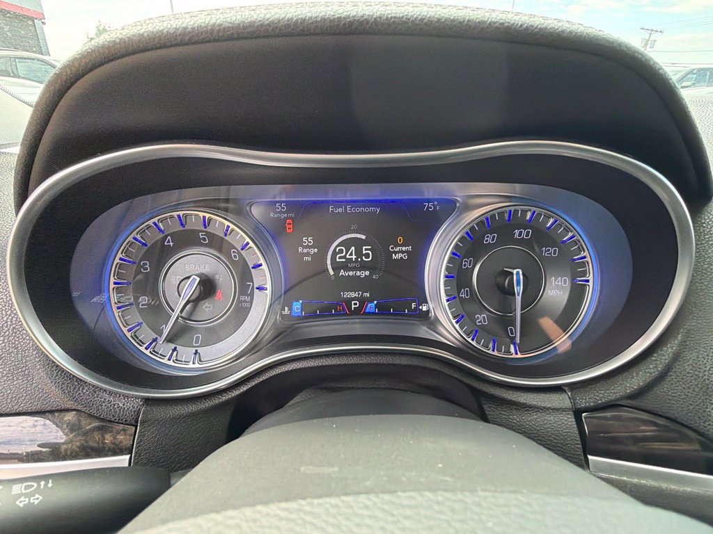 Used 2018 Chrysler 300 Limited w/ Safetytec Plus Group AWD/4WD image 14
