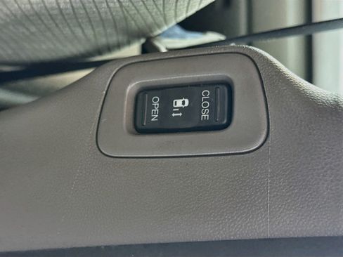 Used 2016 Honda Odyssey EX image 39