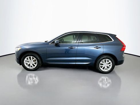 Used 2021 Volvo XC60 T5 Momentum w/ Premium Package image 8