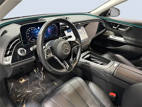 Used 2025 Mercedes-Benz E 350 4MATIC Sedan image 14