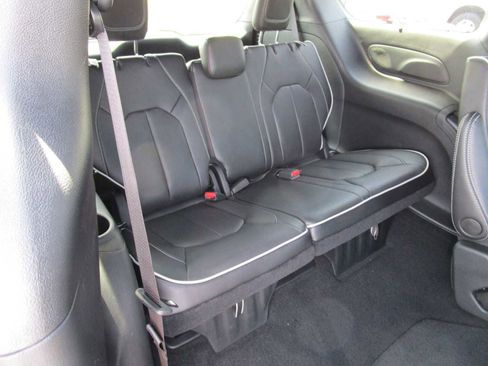 New 2026 Chrysler Pacifica Limited w/ Uconnect Theater Family Group AWD/4WD image 13