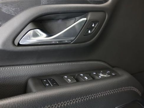 Used 2024 GMC Yukon XL Denali AWD/4WD image 27