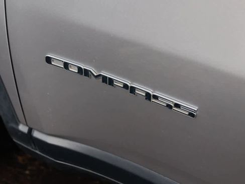 Used 2018 Jeep Compass Sport w/ Tech Group image 32